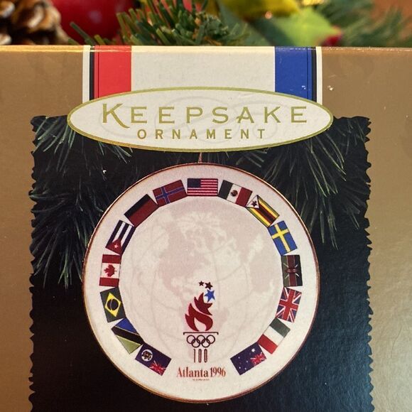 Hallmark Keepsake Ornament 1996 Parade of Nations The Olympic Spirit Collection - Picture 3 of 12